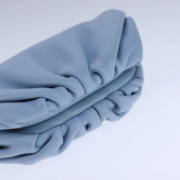 BOTTEGA VENETA The Pouch Leather Light Blue Auth 106740V - Picture 11 of 16